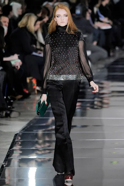Look 33